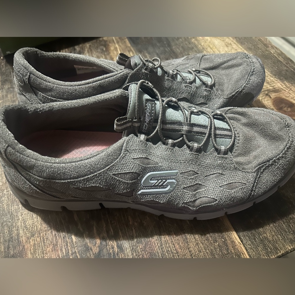 Skechers‎ Women's Size 11 Simply Serene Memory Foam Dark Taupe Sneakers